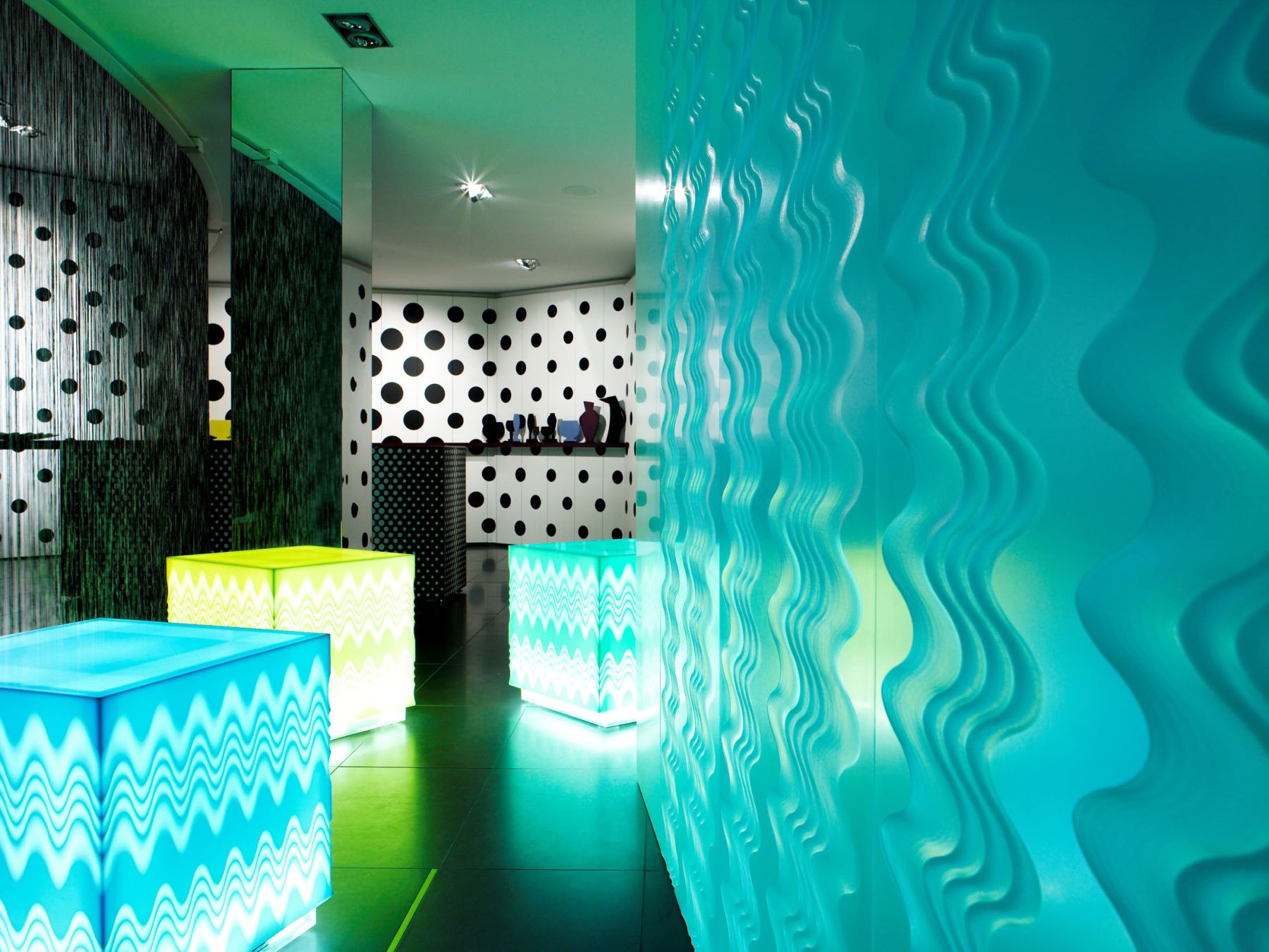sites/corian.in/IMG/jpg/uses-and-app-corian-loves-missoni-photo-leo-torri-1.jpg